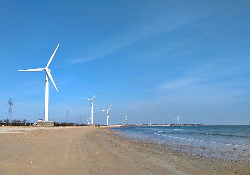 海边风力发电机一台造价多少钱？